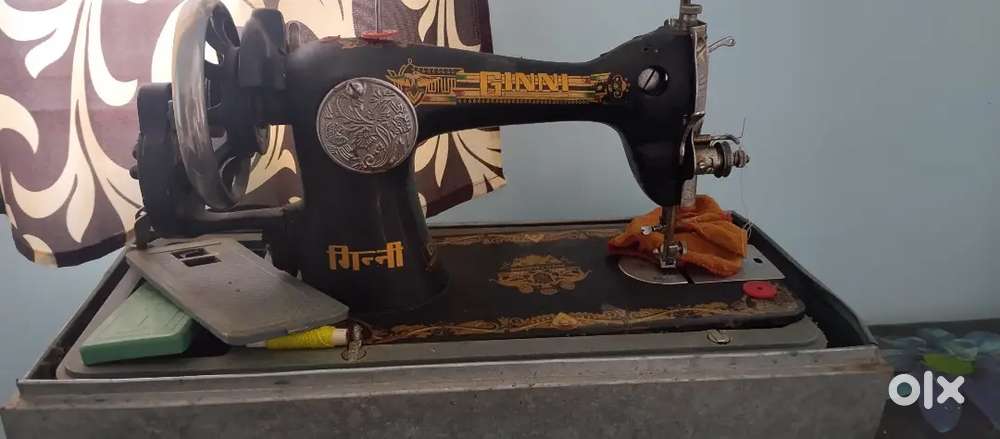 Ginni sewing machine