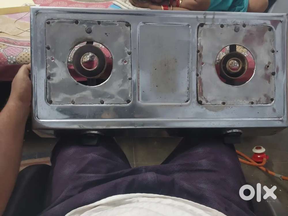 Gas stove in working condition