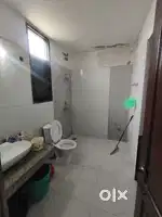 1 Room available in a preoccupied 3bhk Flat