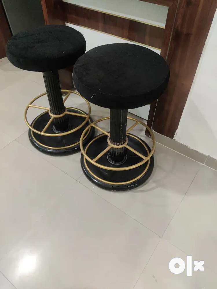 Black rotating bar stools & New study/work from home table