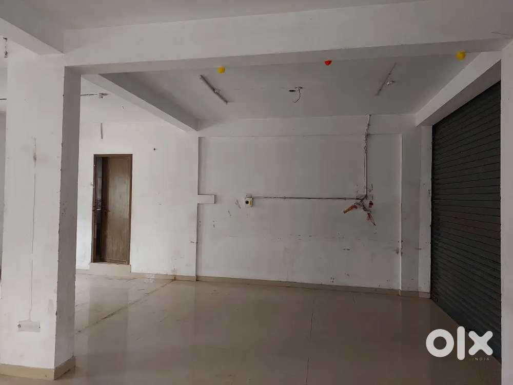 650 square feet office space