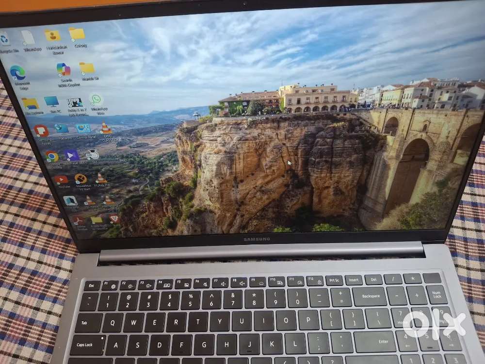 Samsung book 4 approximately 5 month old