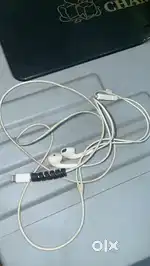 Iphone earphone new condition