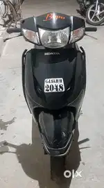 Activa (DLX) 2012, colour - Black