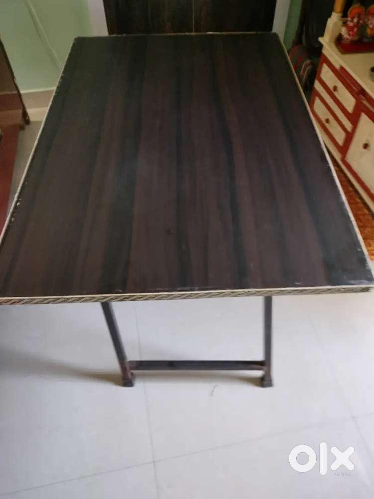 Folding Table full size and side cabinet
