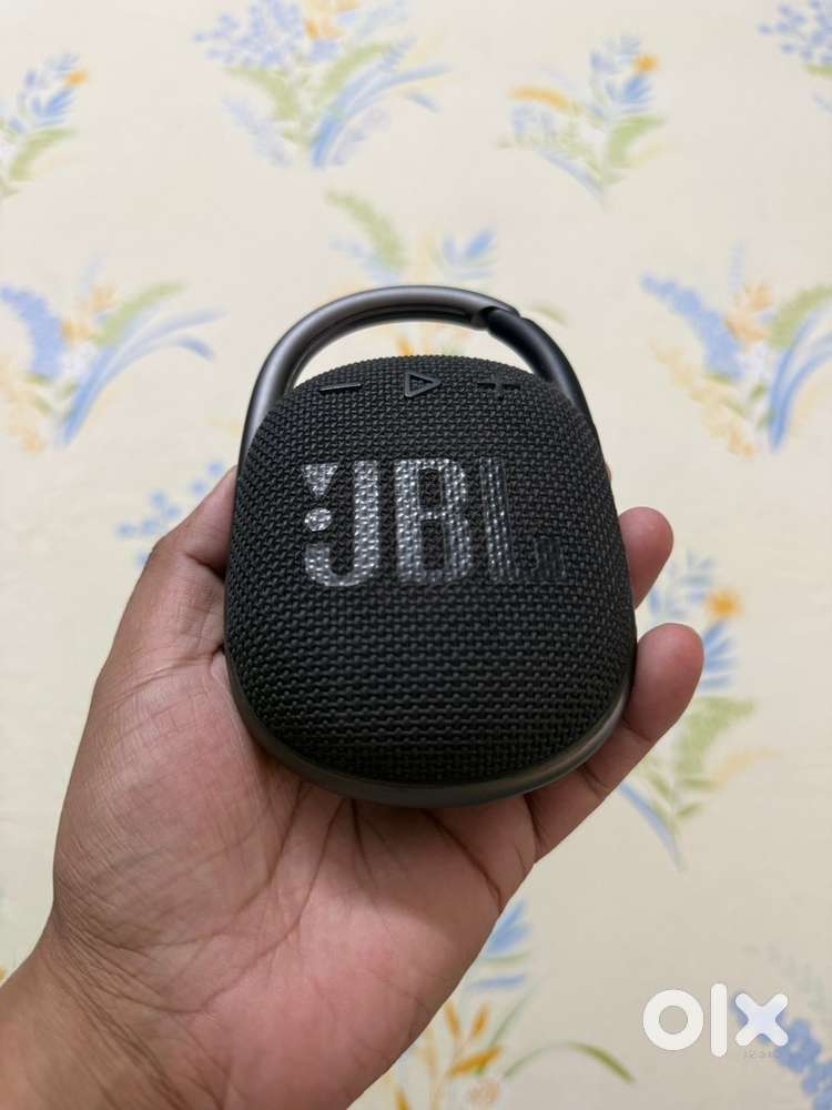 JBL Clip 4
