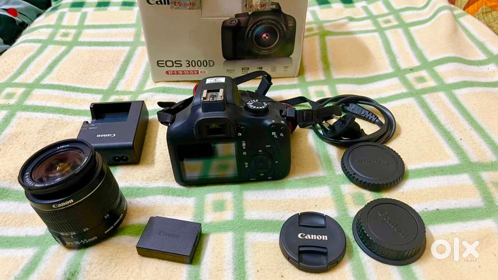 Canon 3000d camera with 18 to 55mm lens good condition