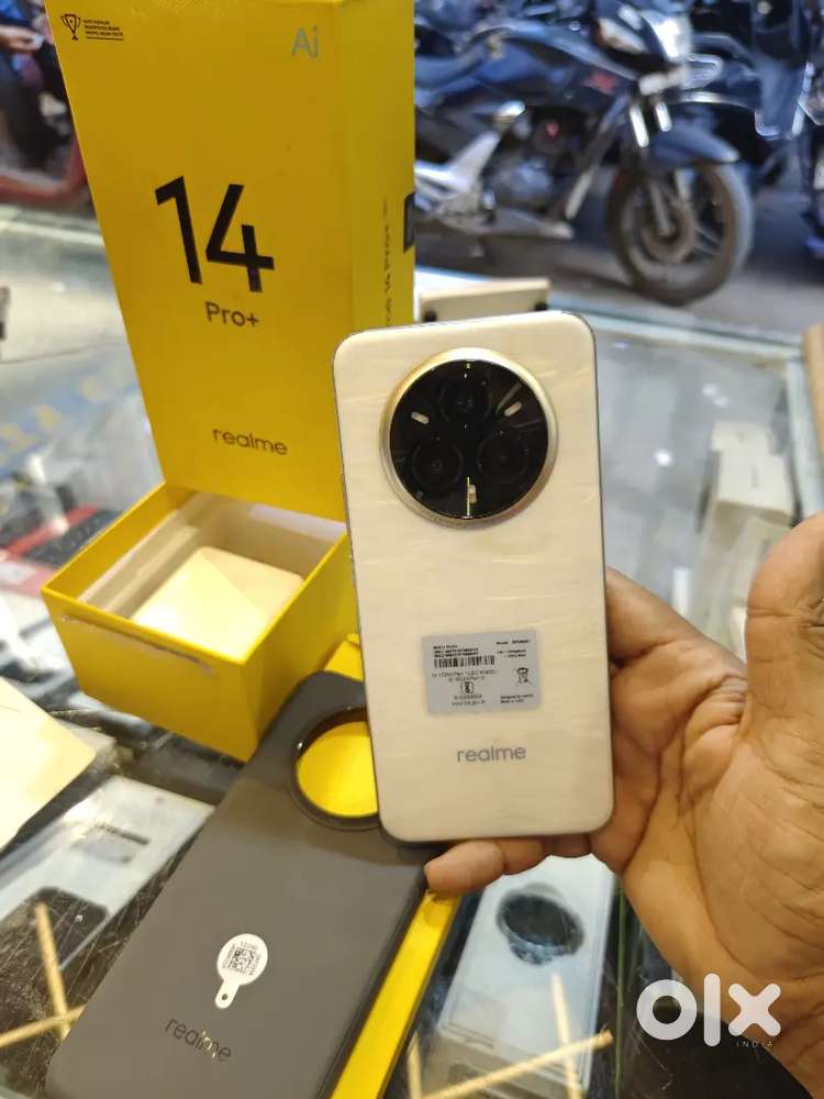 Realme 14pro plus 12/512 pearl white