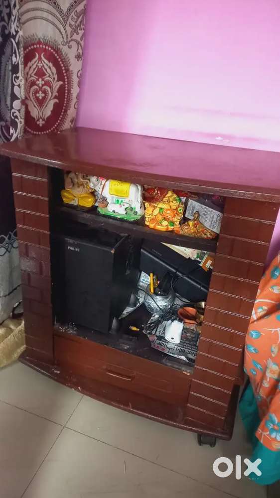 TV table Good condition