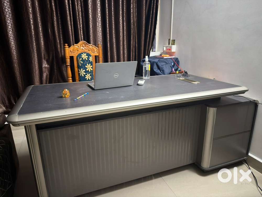 Computer Table 6x6