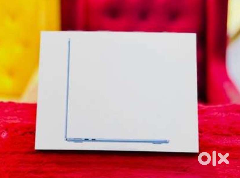 MACBOOK AIR M4 (16/256GB)SEALED WITH ONE YEAR WARRANTY AND BILL