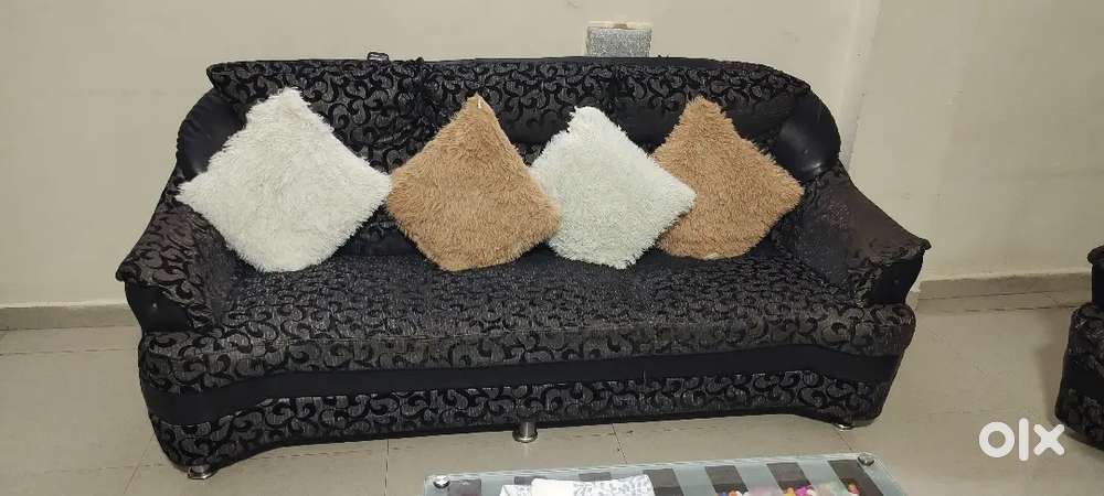 Stylish and comfy sofa in great condition- budget friendly!