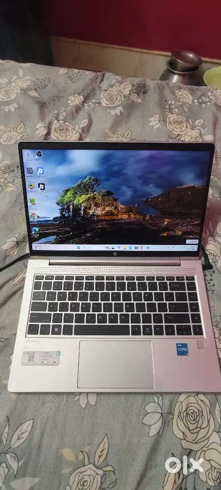 HP LAPTOP (URGENT SELL KORBO )