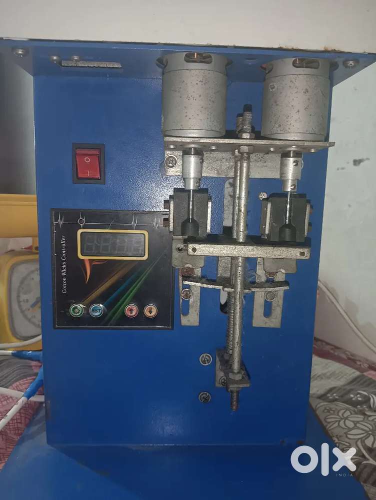 Cotten wicks machine