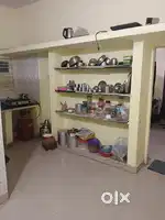 We need a girl roommate . (Student)