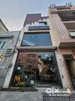 Cafe on rent