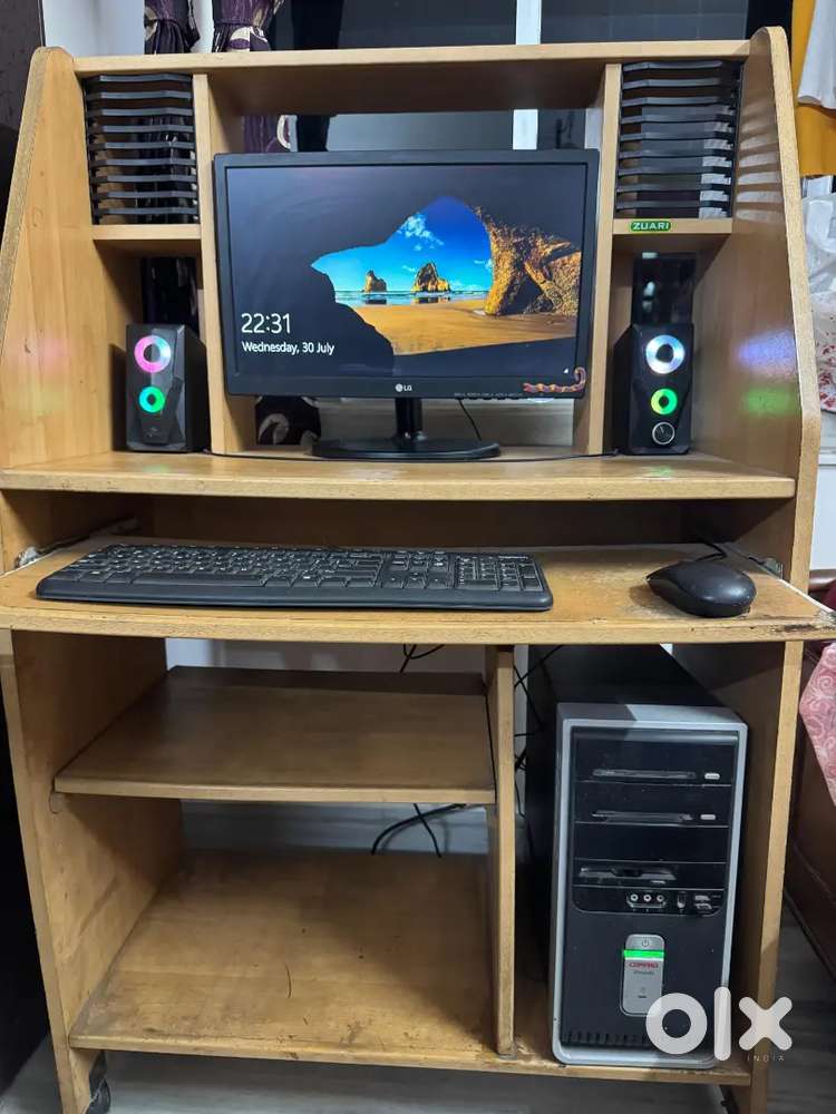 Urgent! Buy a desktop computer with computer table