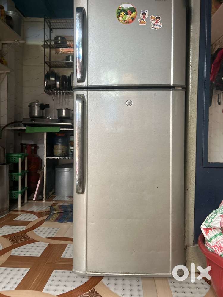 Double window frigh