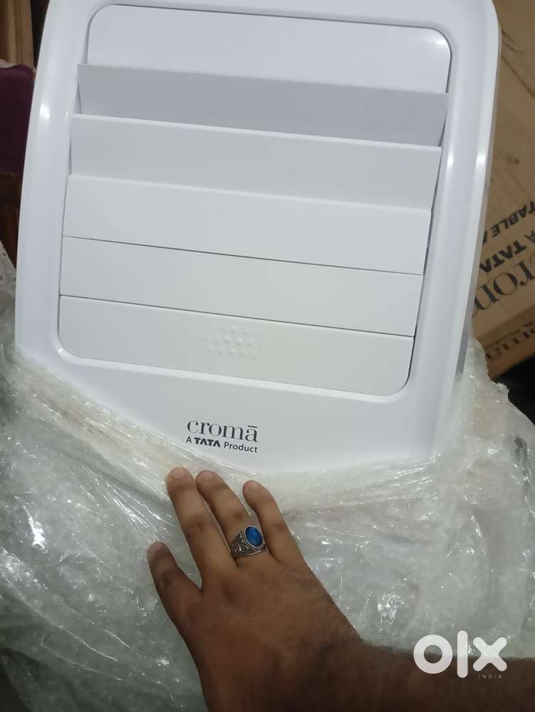 Tata croma portable ac and all inches sumsung tv