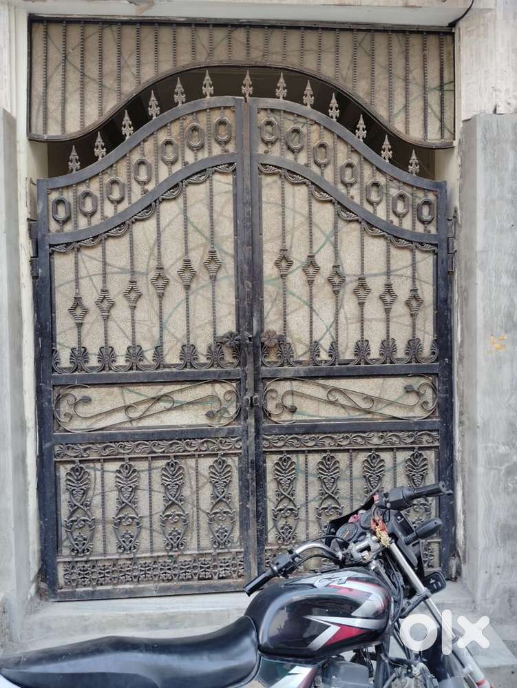 Iron main gate
