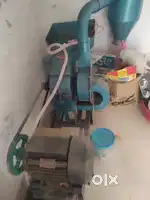 ऑटोमेटिक मसाला पीसने की मशीन सिर्फ 1 साल चली हुई बिकाऊ है
