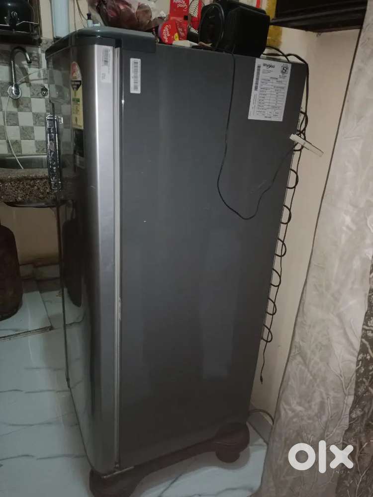 Whirlpool fridge 170 LTR