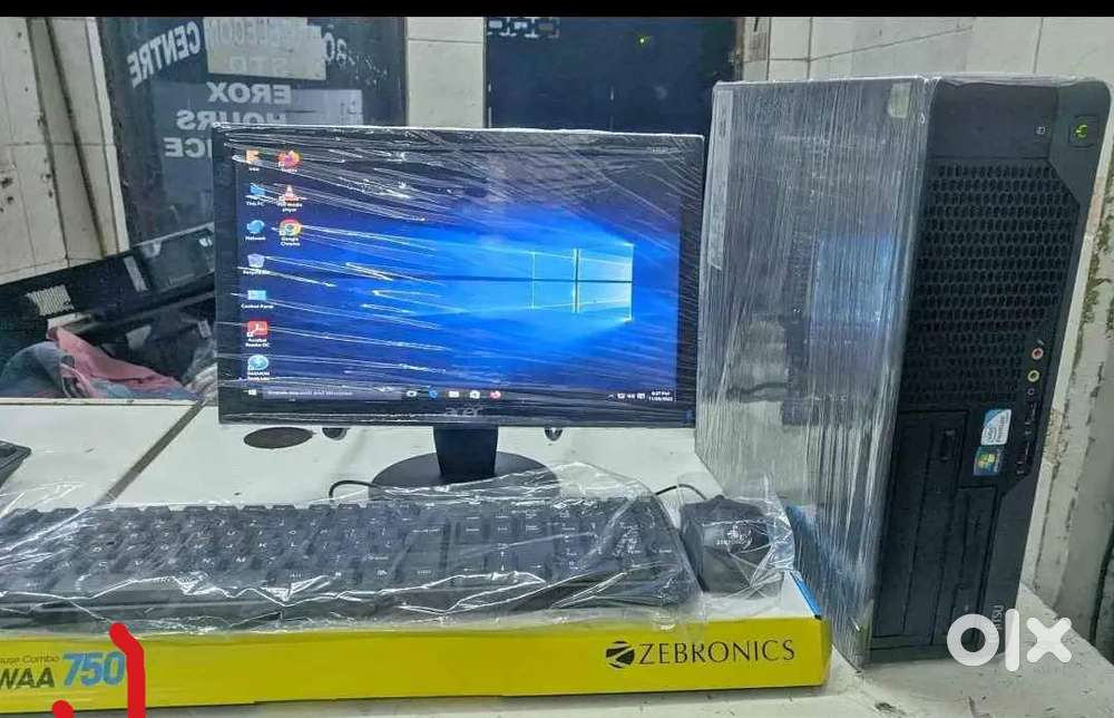 Acer Branded AMD desktop with 19 inch lcd complete with warranty