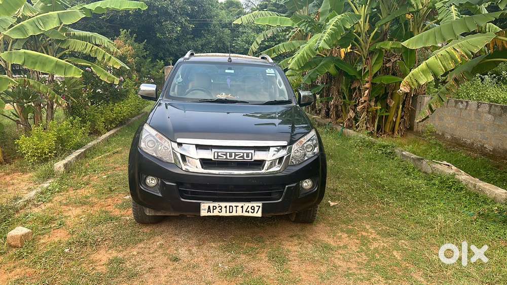 Isuzu D-Max V-Cross 2017 Diesel Good Condition