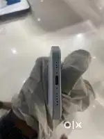 iPhone 16e