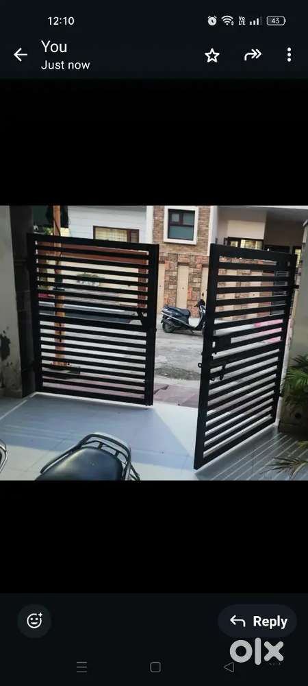 Main gate 9.5*6 feet