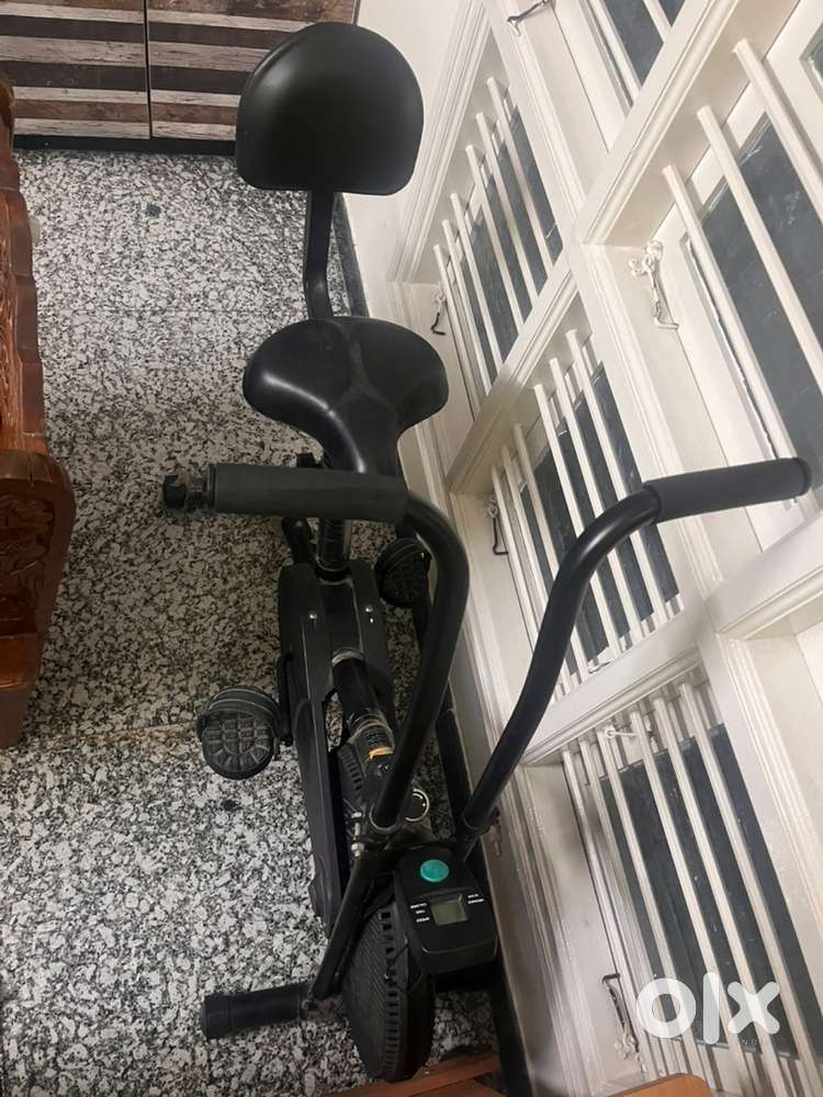 RPM 1001 Gym Cycle – Excellent Condition, Digital Meter, Home Fitness!