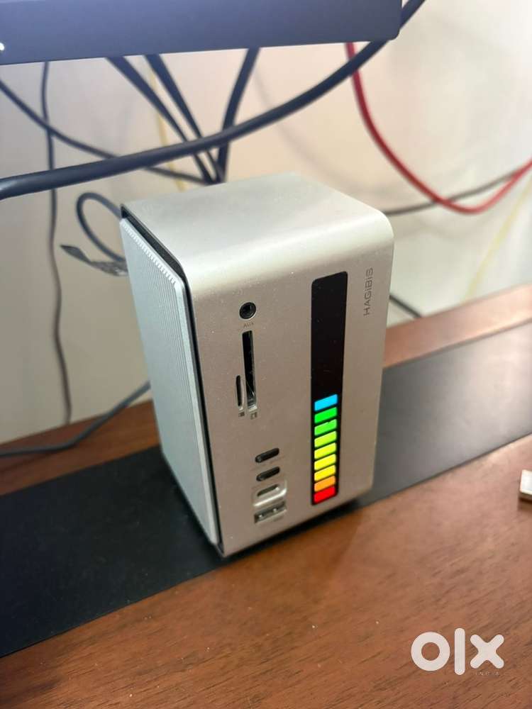 USB C Docking Station with M.2 NVMe SATA SSD Enclosure