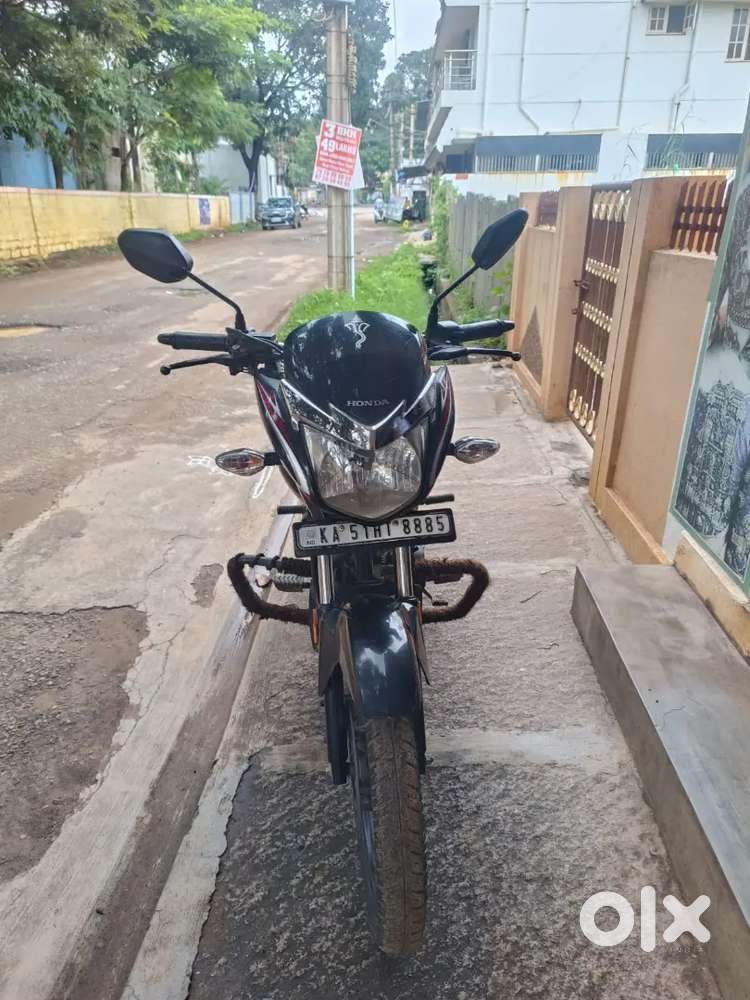 Honda shine 125 with Disc second owner