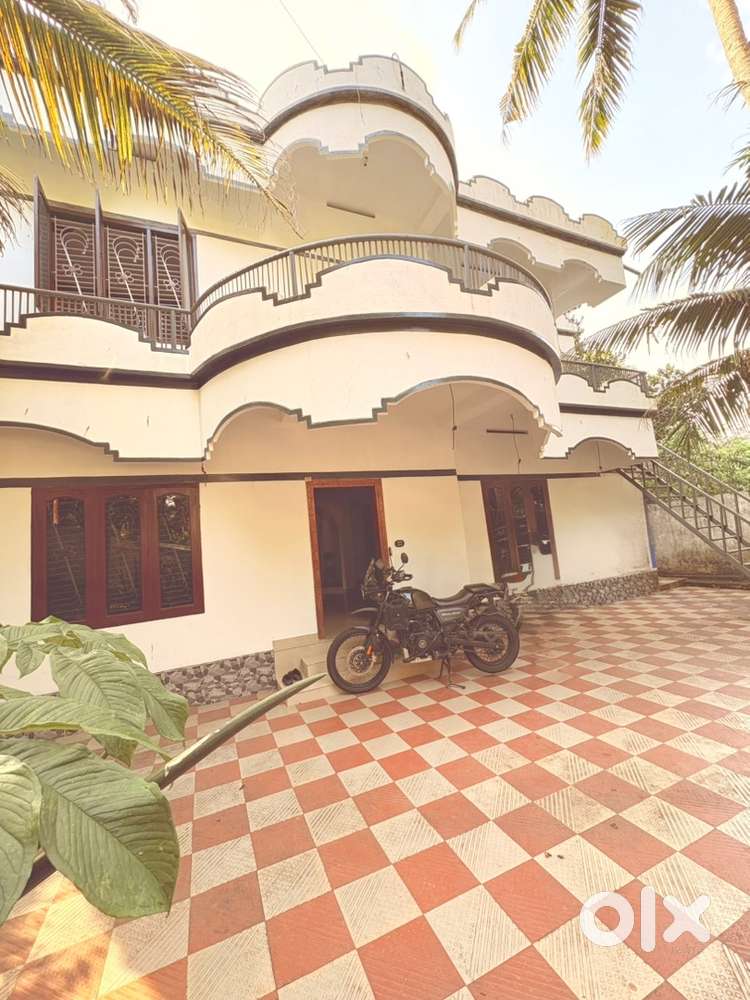 Double storey home, 4 BHK, Lorry plot with outside floor tiling