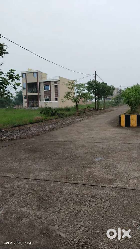 डूंडा गवर्नमेंट स्कूल के सामने बसाहट के बीच प्लॉट T&C