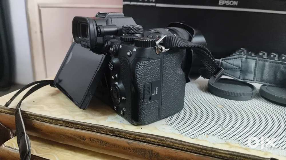 Sony Alpha 7R5 with 2 lence Termon ka 20-40mm 2.8 & sony 50 mm1.8