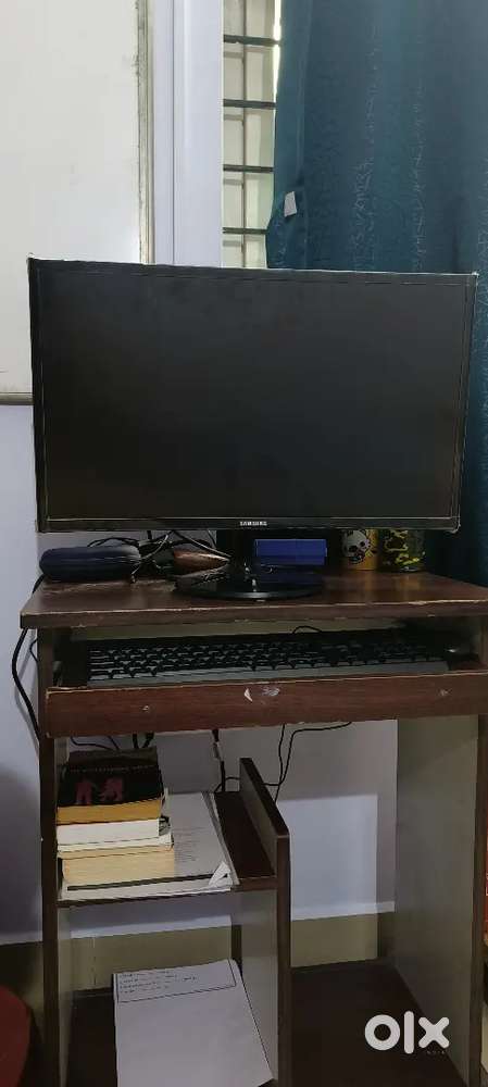Samsung new condition unused monitor 16 inch for urgent sell