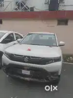 Only 450000  lakh mein showroom peace new brezza car