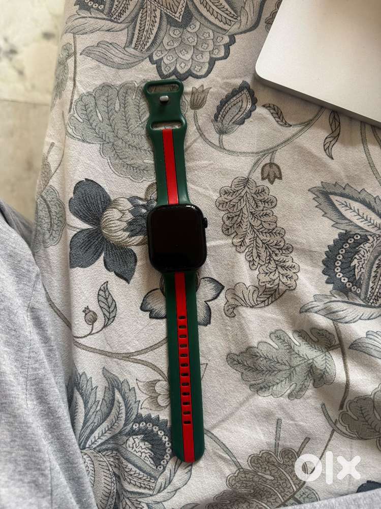 Apple Watch Series 10 – 46mm Gloss Black  1 Year Old  Mint Condition