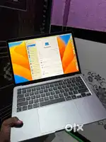 MACBOOK PRO M2 2022.