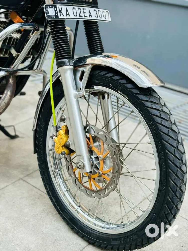 Yamaha      RX.      135     cc.      Model.      2002