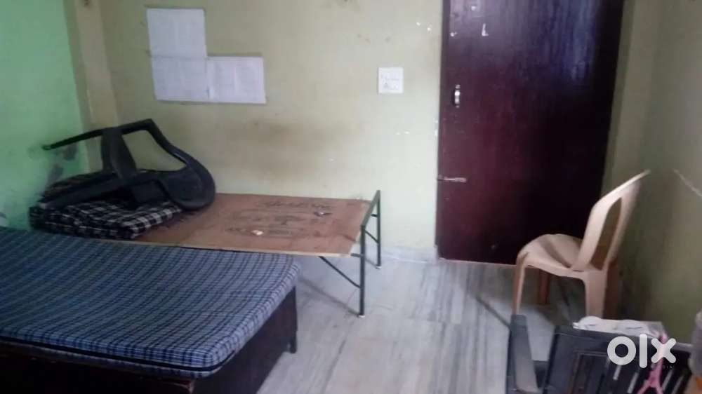 Folding bed (appox 1 year old) in very good condition