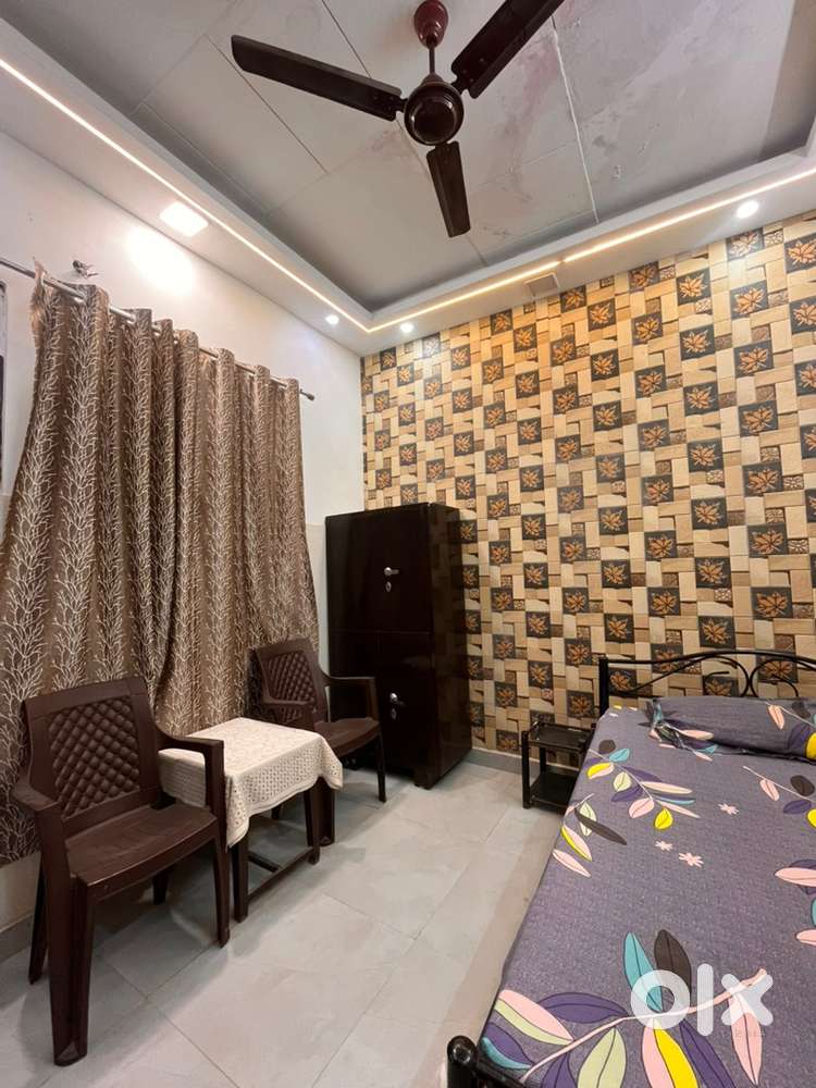 1RK independent for girls students or working class in uttam nagar wes