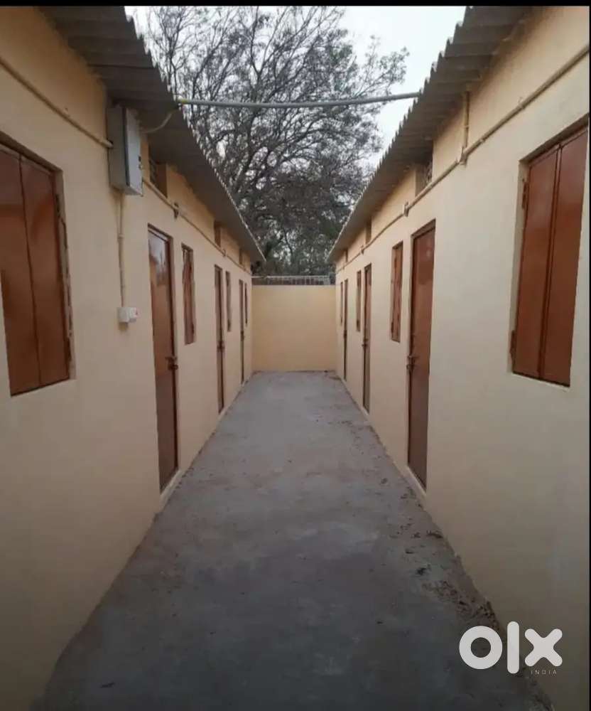 Moinabad big rooms for rent,borewell water 24hrs.అద్దెకు గదులు 

మొయిన