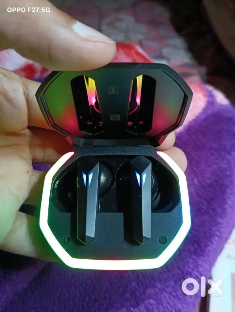 Mivi commando x7 earbuds  only two days old ! Brand new