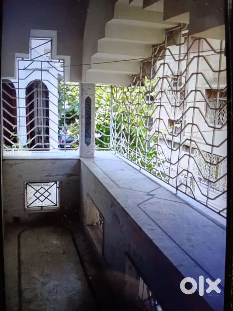 2bhk flat rent near dum dum metro station.