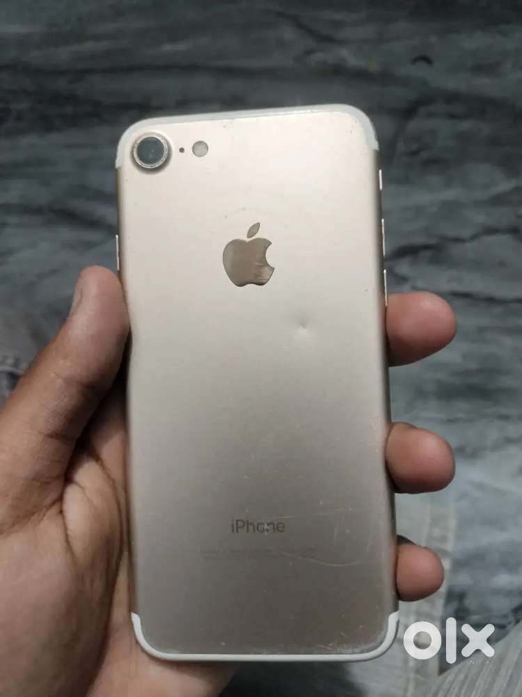 Iphone 7 hai onlyiphone vibrate hora hai magar display nahi aari hai