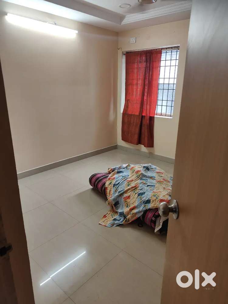 One Room for rent- Female flatmate