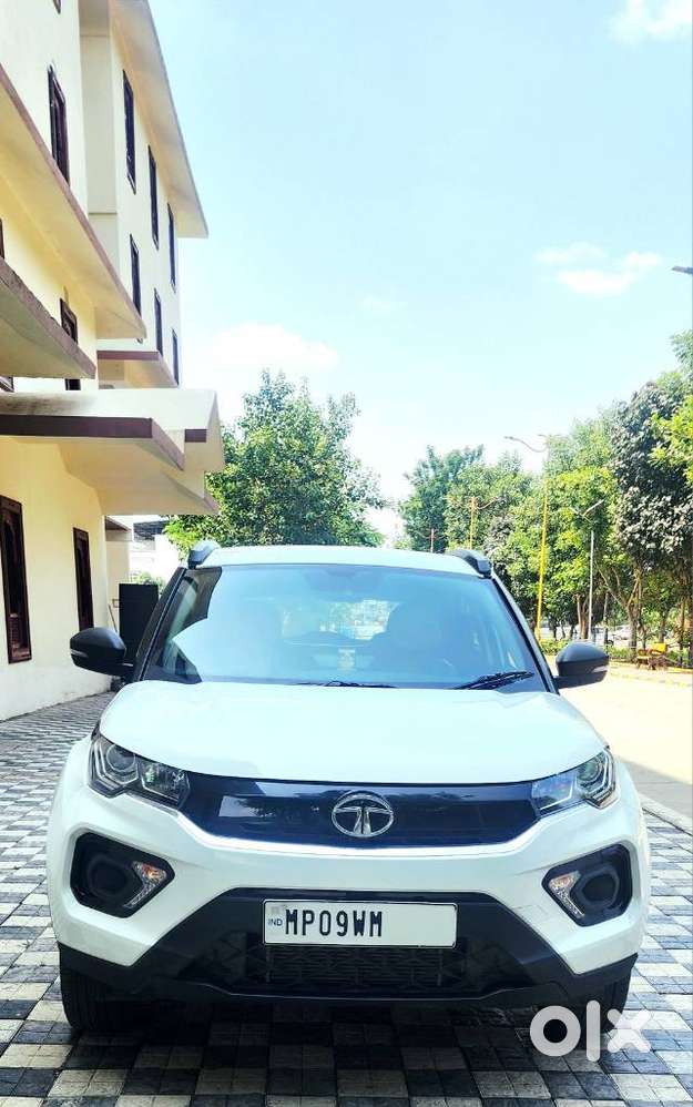 Tata Nexon 1.2 Revotron XM (S), 2022, Petrol
