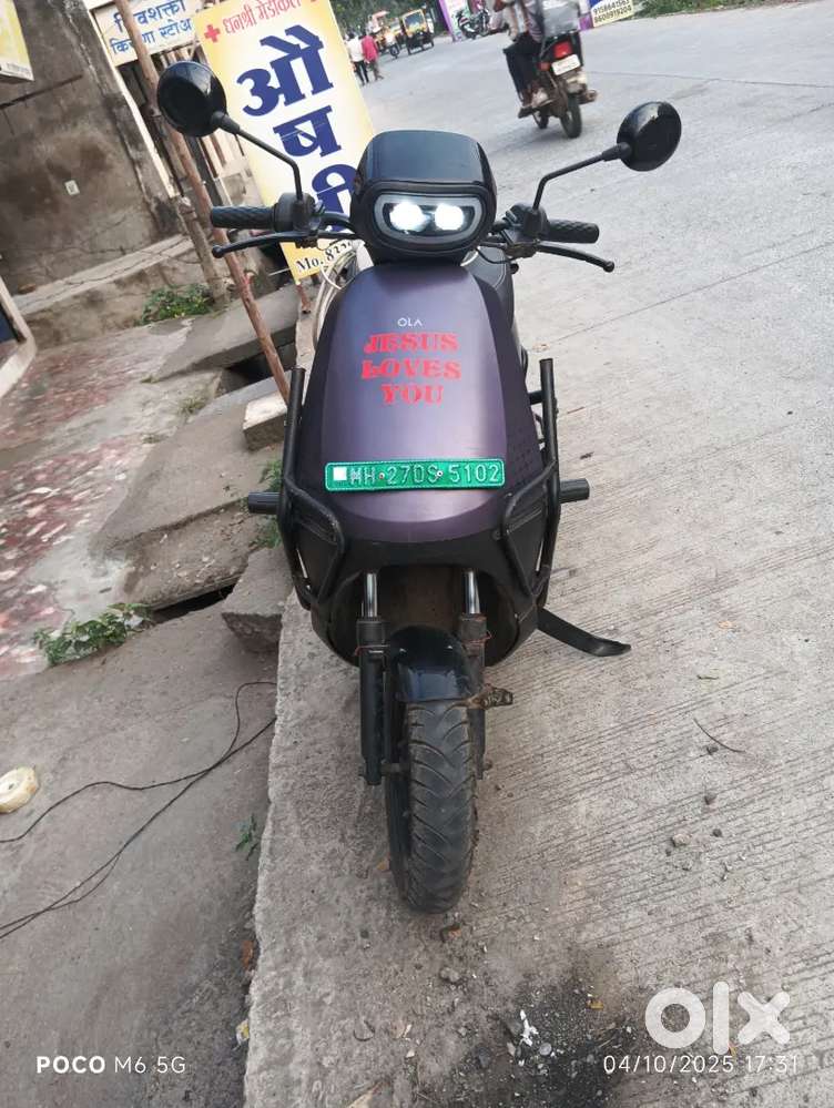 Only one hand vehicle and with accessories and leagal documents